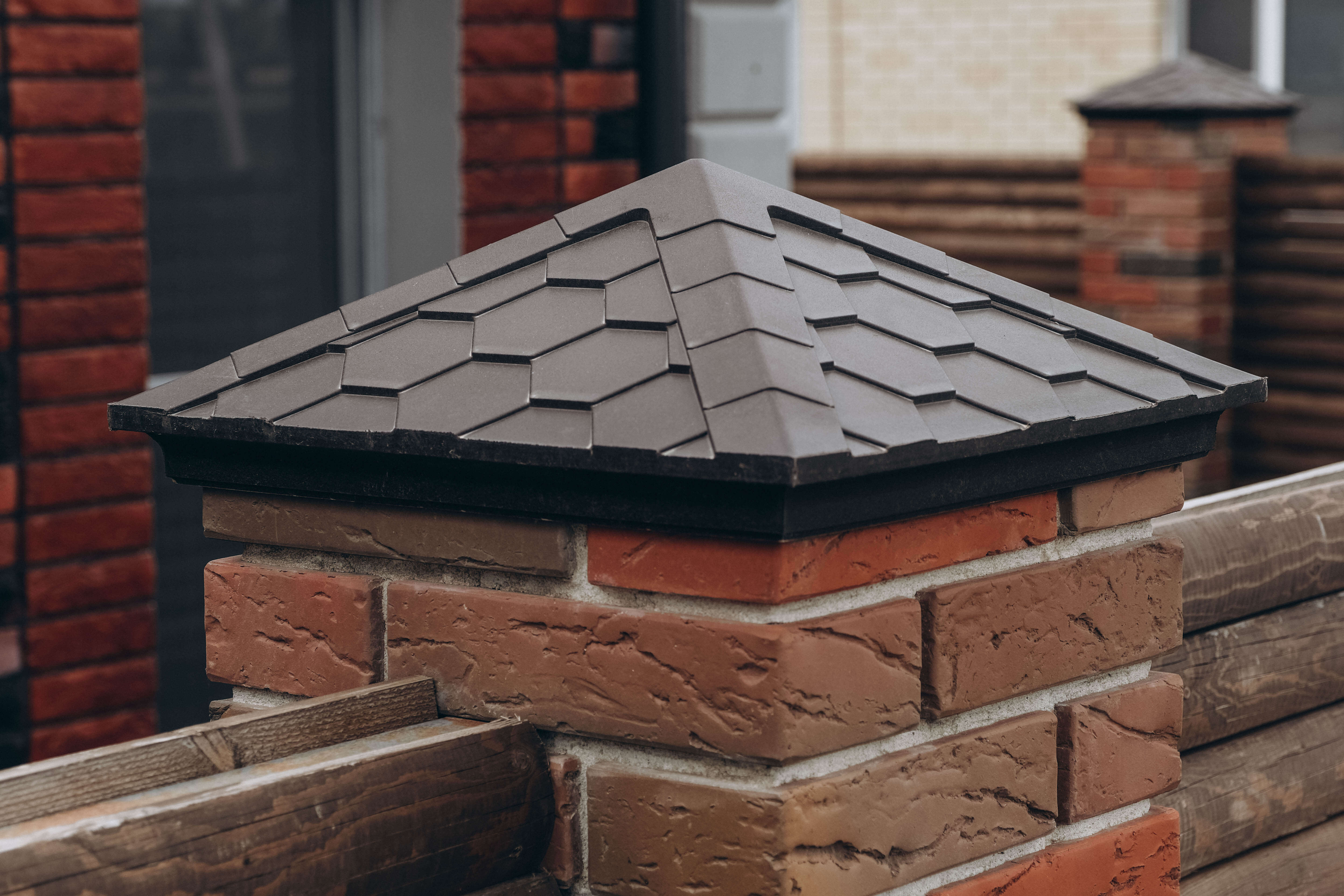 Колпак Zking Эверест Коричневый на столб 1.5х1.5 кирпича (390х390мм) в Копейске фото